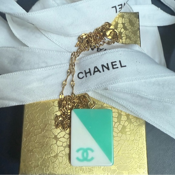 Chanel Vintage very rare pendant withCC Logo two tones blue and white gold Stamp - Picture 1 of 8